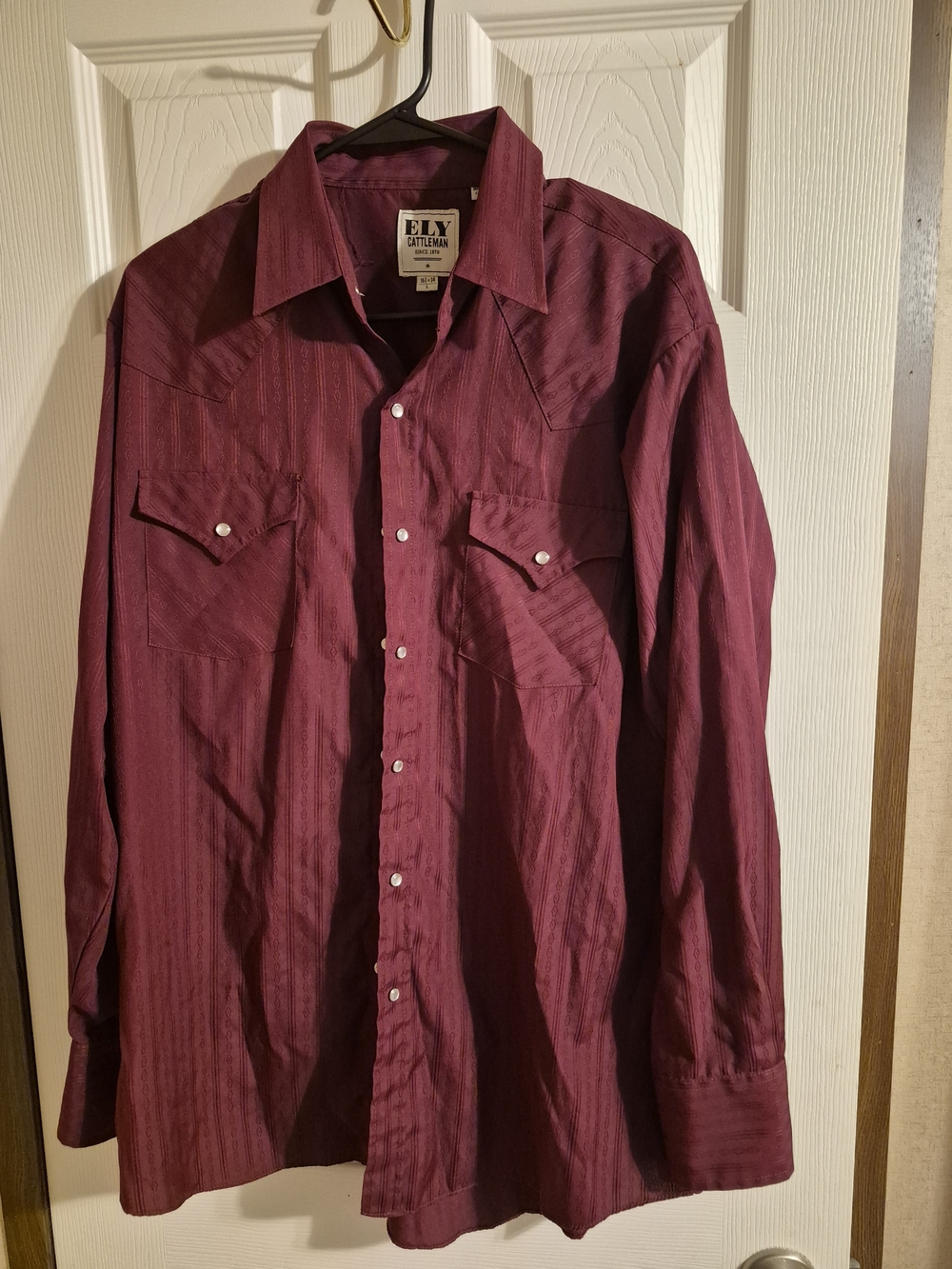 ELY Cattleman Men's Burgundy Western Shirt